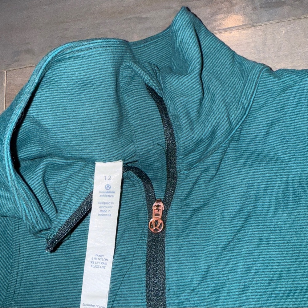 Lululemon Teal Long Sleeve Women's Top - Picture 4 of 5